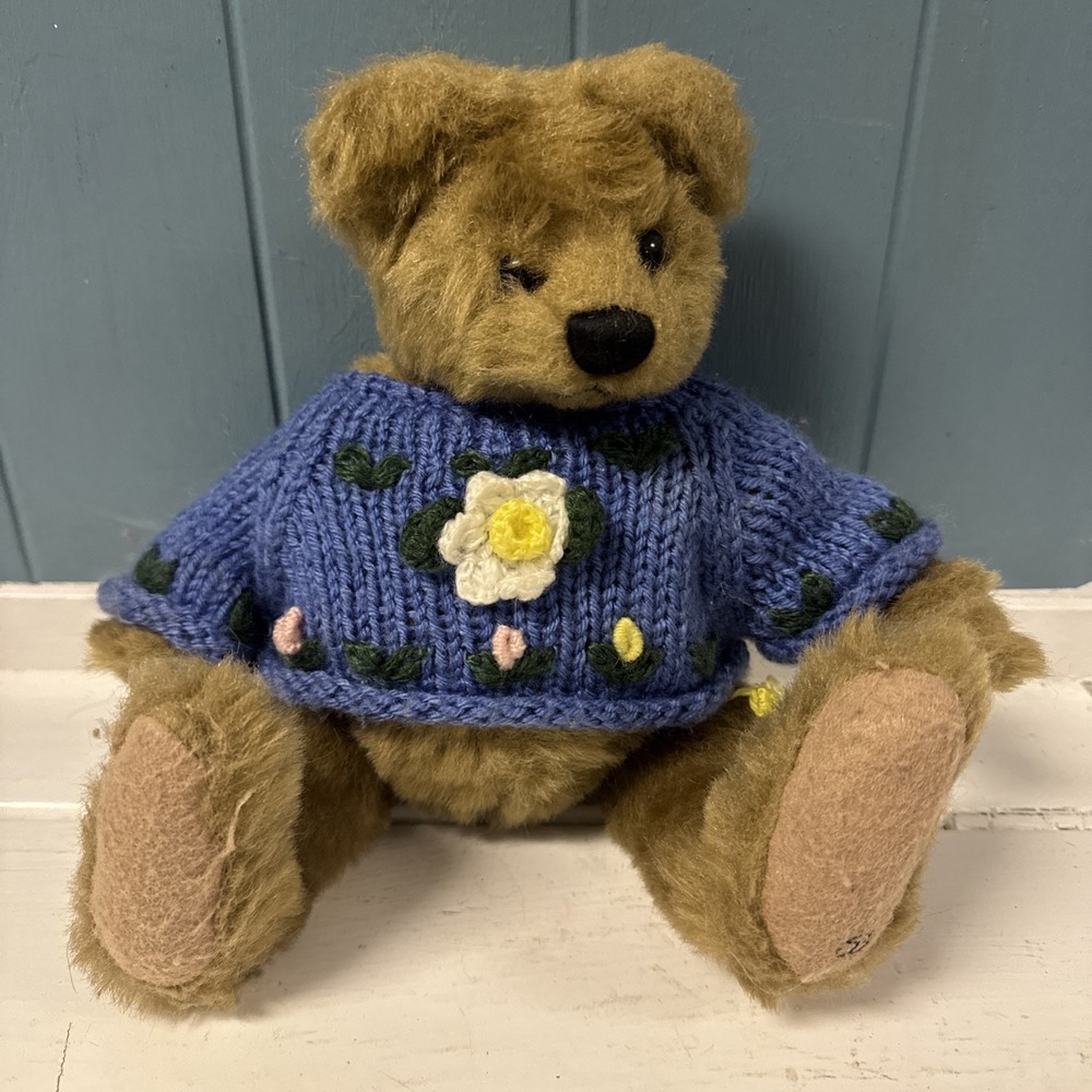 The Cottage Collectibles By Ganz Bear Wearing Knit Floral Sweater  1997 Vintage‎